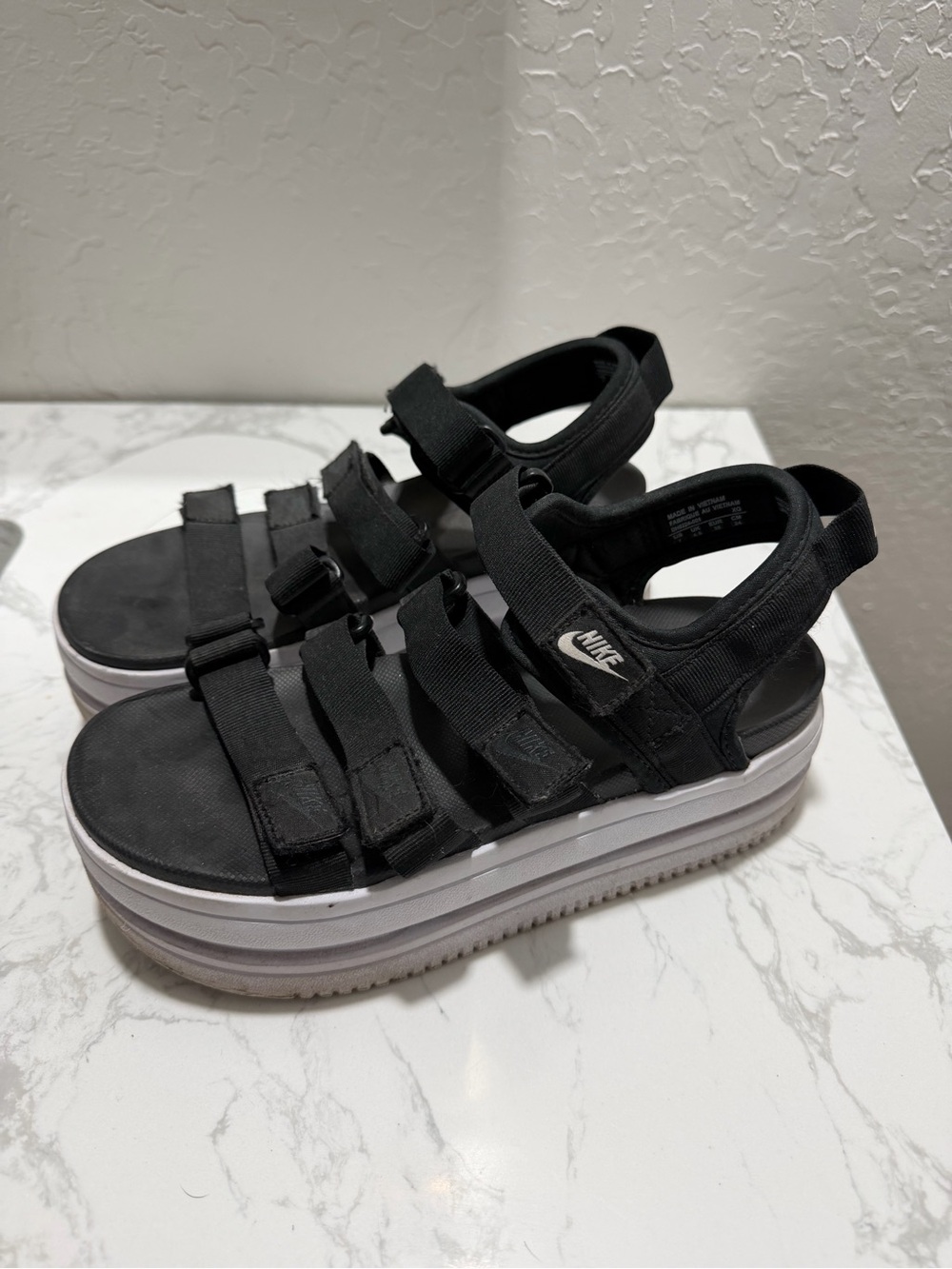 Nike Women’s Black and White Platform Strappy Sandals
